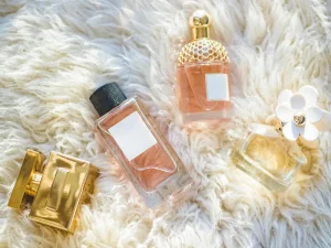 Why-Is-It-Important-to-Carry-a-Perfume-Bottle-While-Traveling