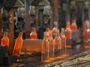 ¿Cuánto cuesta fabricar una botella de vidrio?