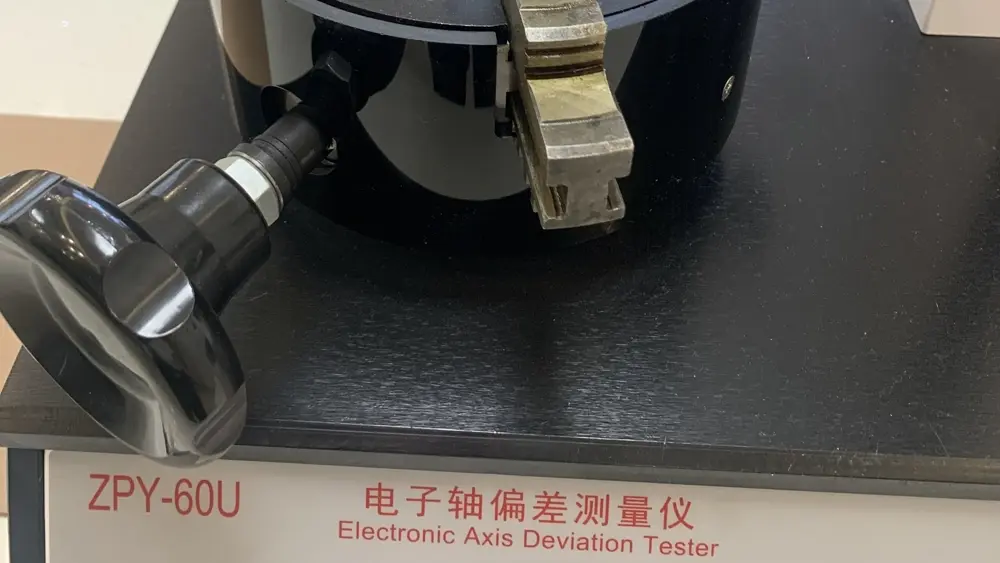 Desviación electrónica del eje